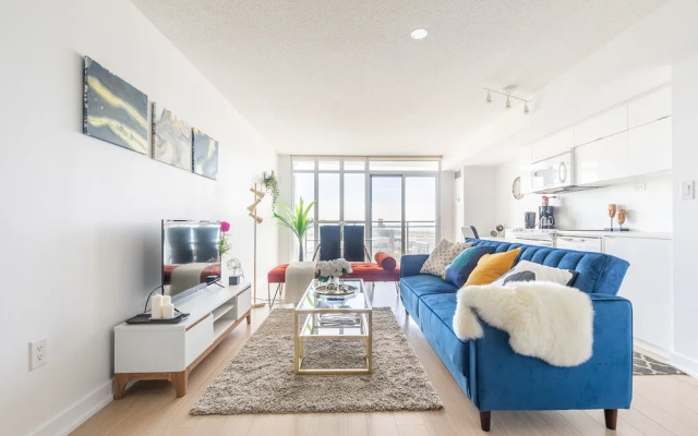 Gorgeous Luxury Condos near the CN Tower