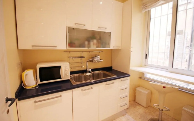 Prestigious Family Apt near St. Peter