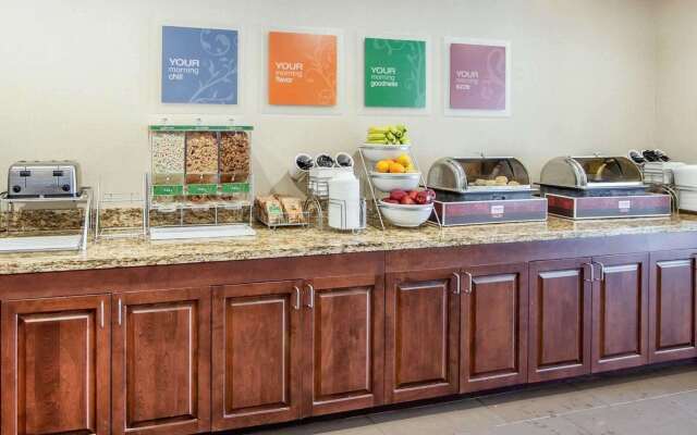 Comfort Suites Marietta - Parkersburg