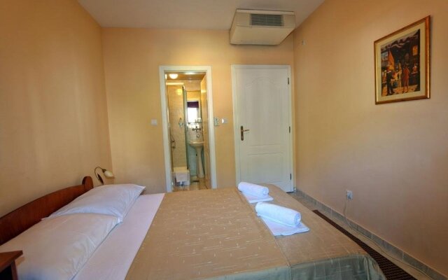Hotel Podostrog