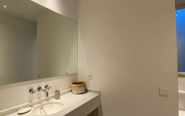 The Balconies I Apartment With Three Balconies in Malasana