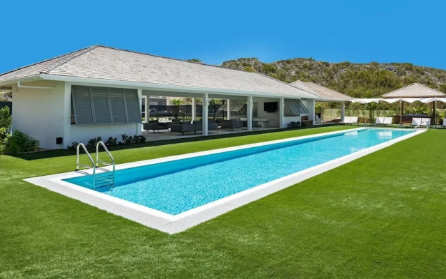 Oceanfront Luxury Villa Infinity Pool w Slide