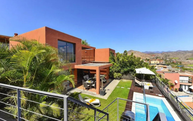 Luxurious Holiday Home With Pool in Maspalomas