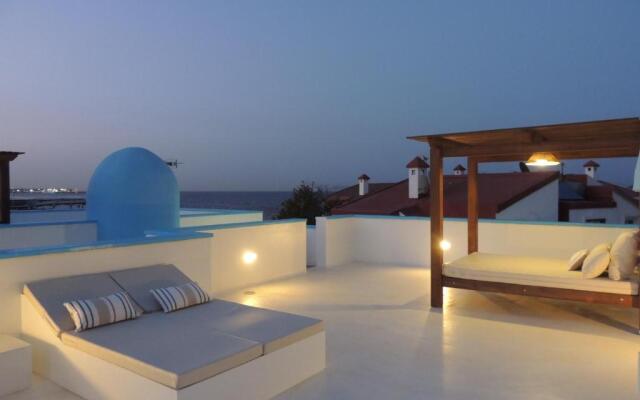 COZY, Beach House , by MAHBOVILLAS