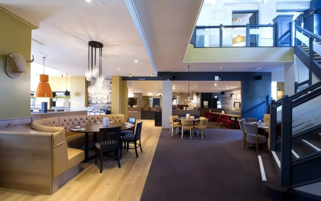 Premier Inn Manchester - Heaton Park