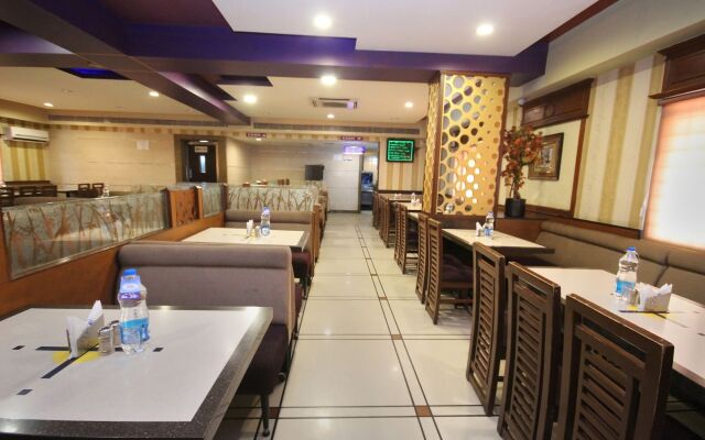 OYO 579 Hotel AAB
