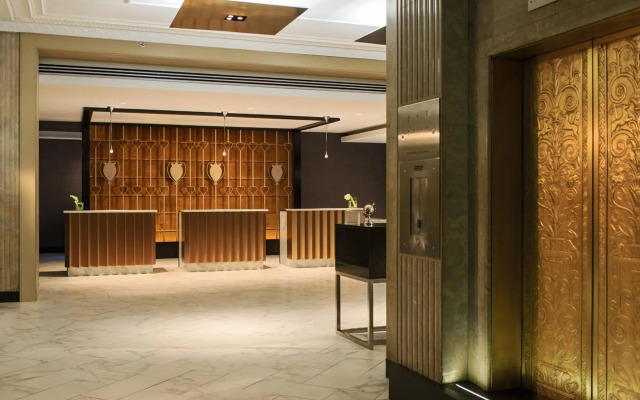 Renaissance Cincinnati Downtown Hotel