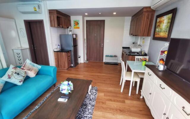 Autumm HuaHin B205 PoolView by BookingHuaHin