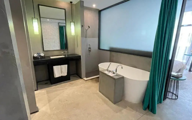 YueLanwan Seaside Resort Hotel