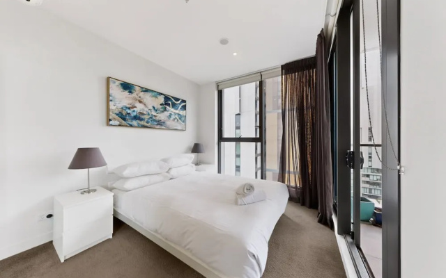 Skyline 2BR Apt Near Metro Ryde – Guest Rooms – Sydney