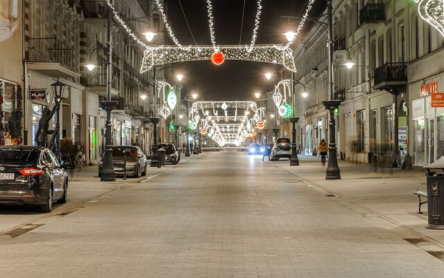 Lumina lux apart on Piotrkowska street