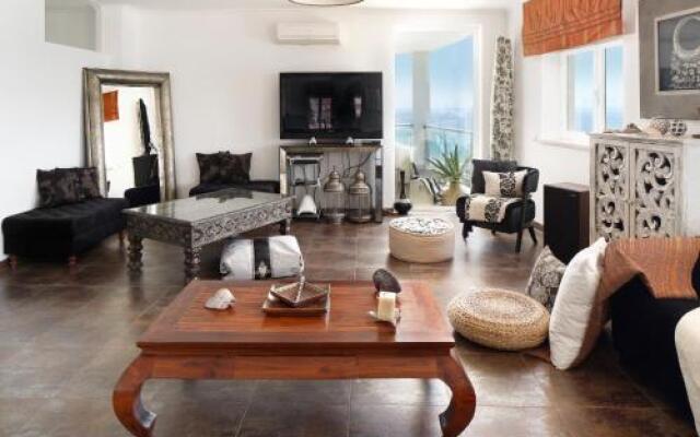 Cali Luxury Suites And Suites Bed And Breakfast