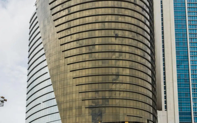 Las Americas Golden Tower Panama