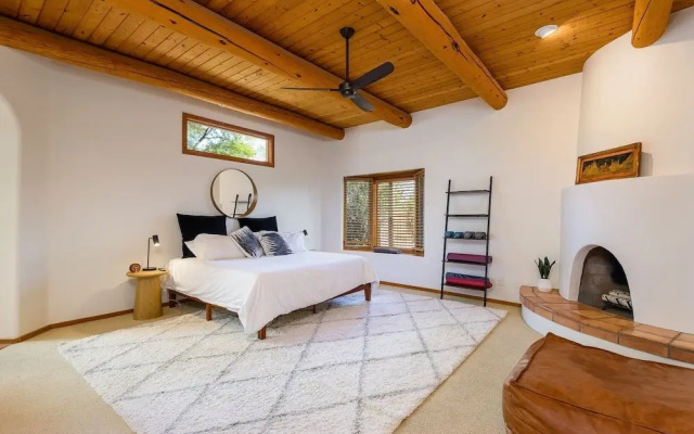 Casa Sanctuary 5 Bedroom Home by Redawning