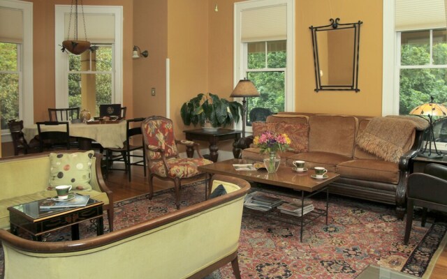 Hill House Bed and Breakfast