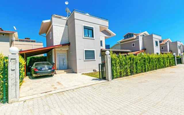 Paradise Town - Villa Colm