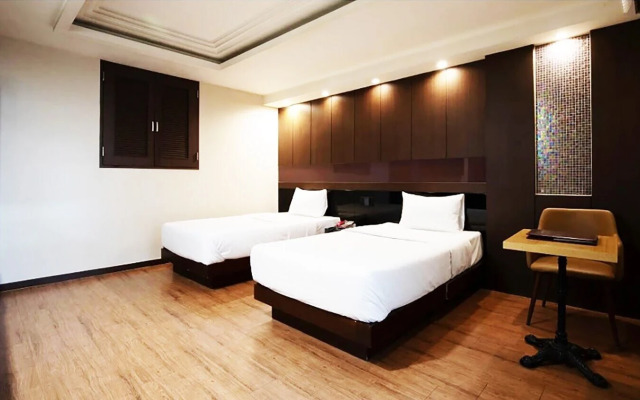 Incheon Airport Hotel June