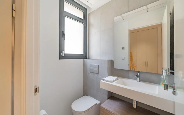 Villajoyosa Home With Shared Pool