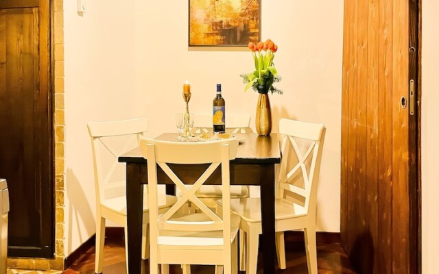 Trevi Fountain Stylish Guesthouse