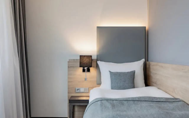 Garner Hotel Berlin - Spandau