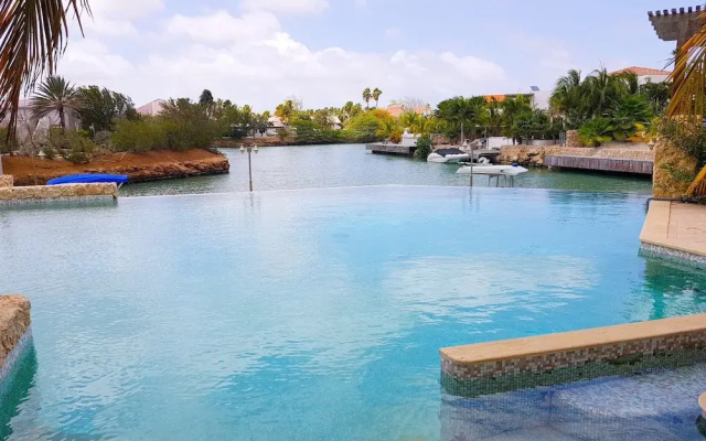 Bella Breeze Resort