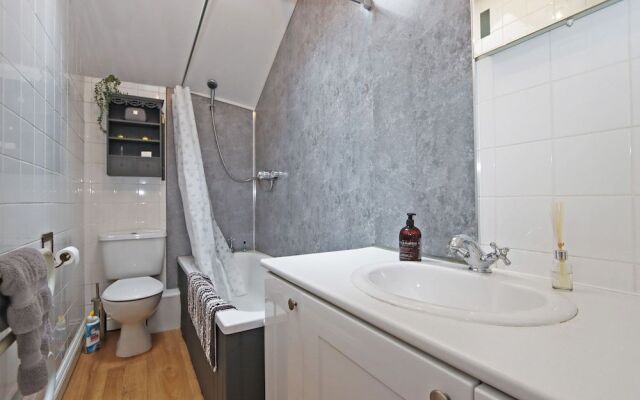 Compton House Snug