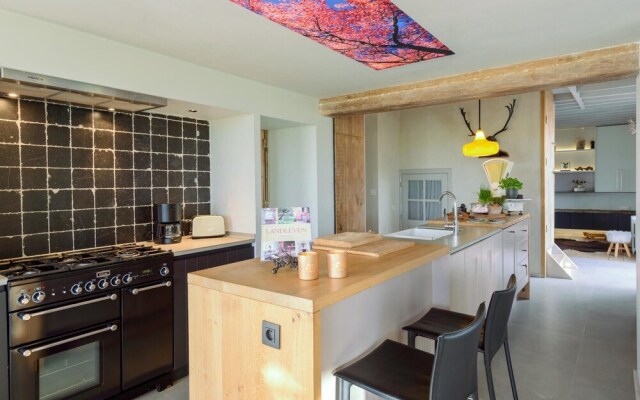 Amazing Home in Wijtschate With 3 Bedrooms and Wifi