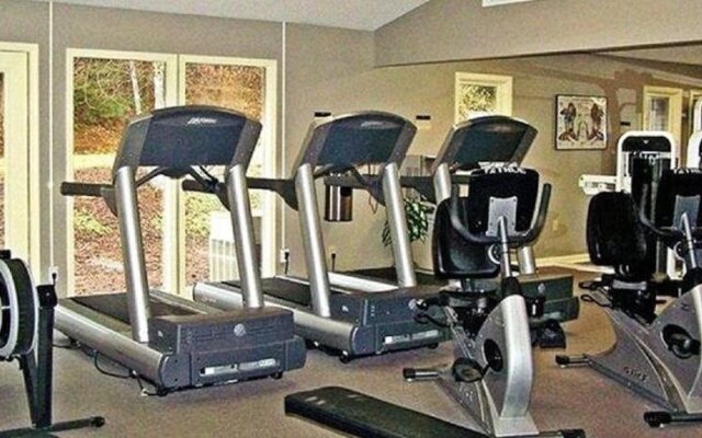 Rumbling Bald Resort