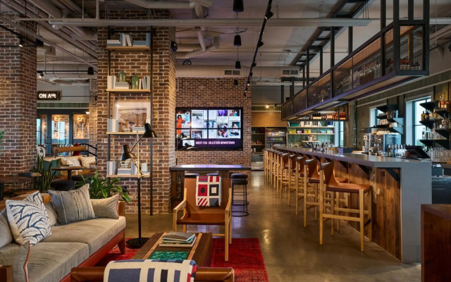Moxy Charleston Downtown