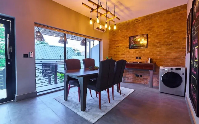 Casa- Grey Apartments