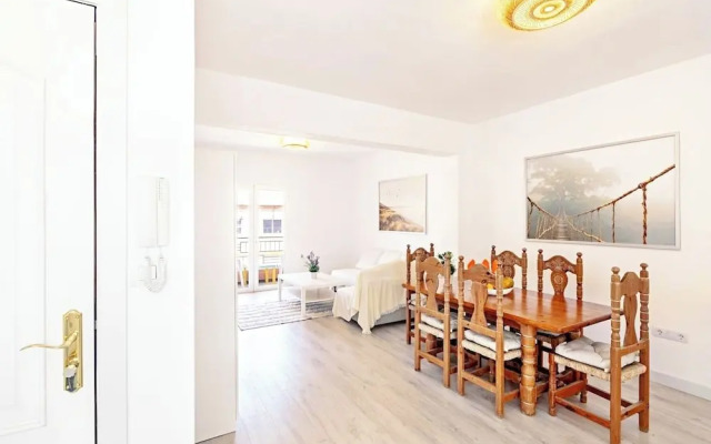 City Loft - Bright and Spaceful Apartment