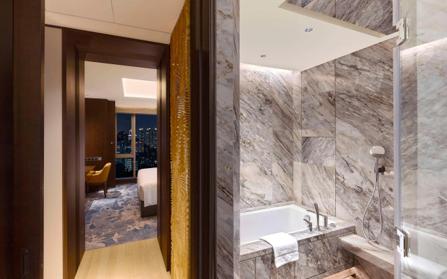 Kempinski Residences Guangzhou - Free shuttle between hotel and Exhibition Center during Canton Fair & Exhibitor registration Counter
