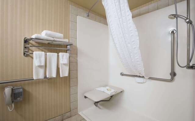 Super 8 by Wyndham Fort Nelson BC