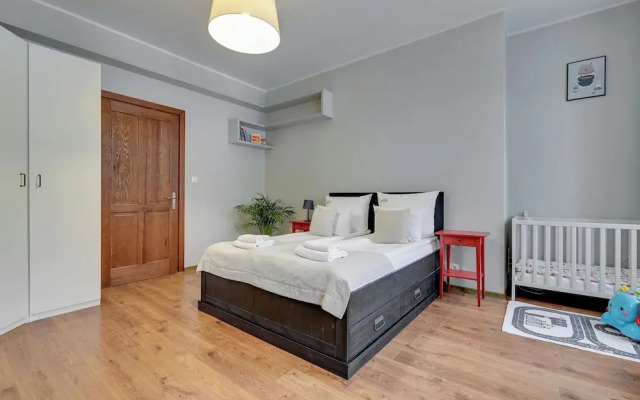 City Center Art House by Downtown Apartments