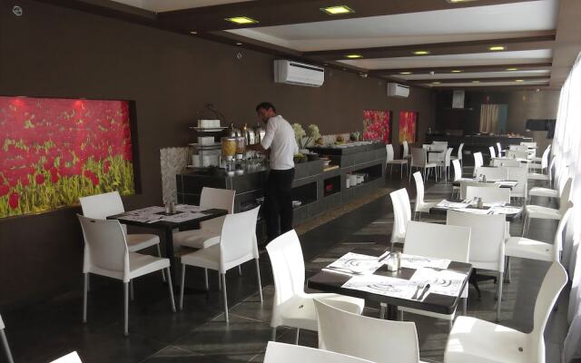 Be Center Hotel