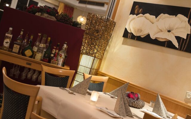 Luckai Hotel Restaurant