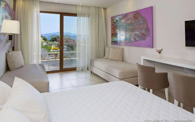 Kassandra Bay Resort, Suites & Spa