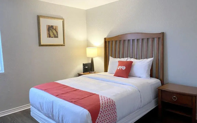 OYO Apartments at Bella Vista