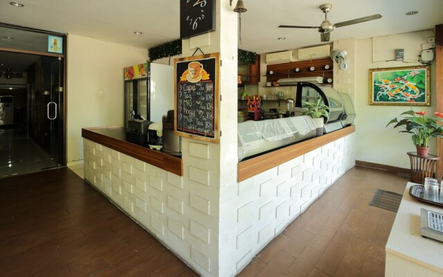 Tuban Torres Accomodation by OYO Rooms