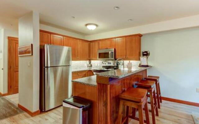 Eagle Springs East 207: Resting Moose Suite