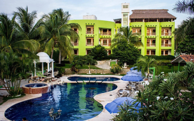 Suites & Hotel Punta Esmeralda