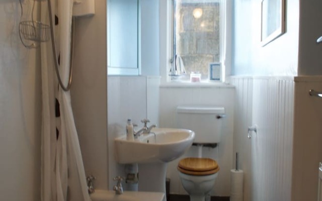 2 Bedroom Apartment With Castle Views