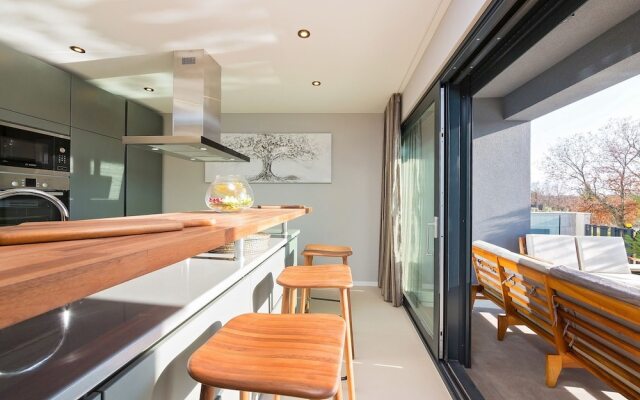 Luxurious Villa in Porec With Jacuzzi