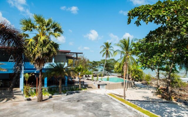 Sea Stone Hotel