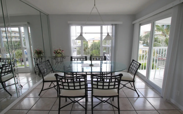 Sea Spray Inn