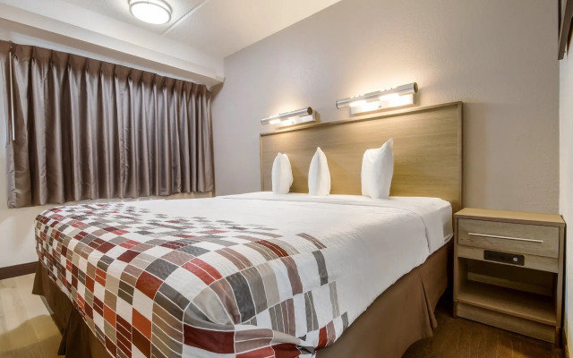 Red Roof Inn Detroit - Farmington Hills