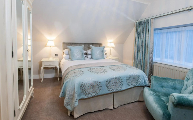 The Manor Elstree