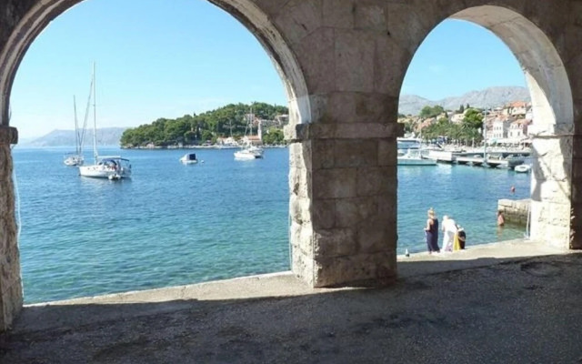 Beach Front Villa a Stone Throw Away From the sea
