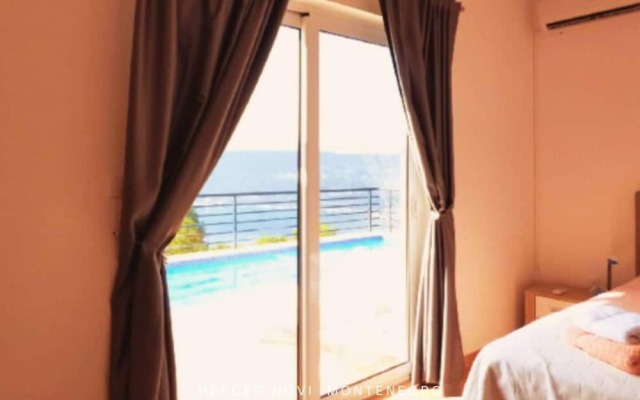 Superb Breathtaking Views 3bedroom All Day Sun
