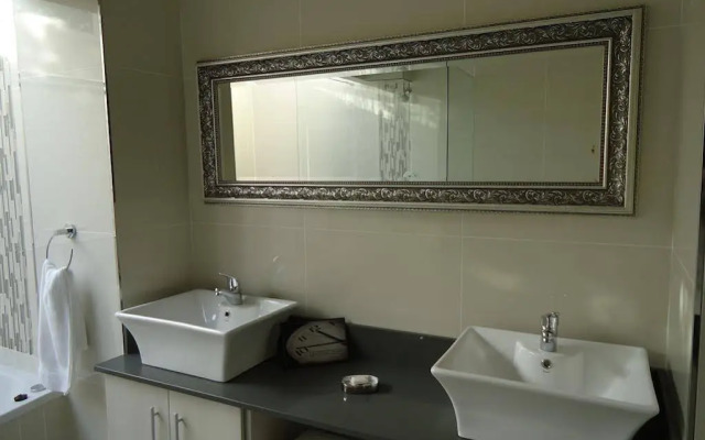 Goulden Street Guest House